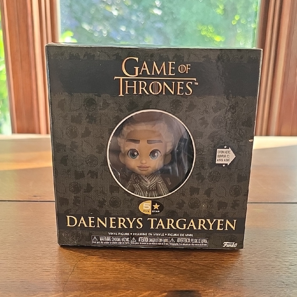 Game of Thrones HBO Daenerys Targaryen & Baby Drogon Figures NWT